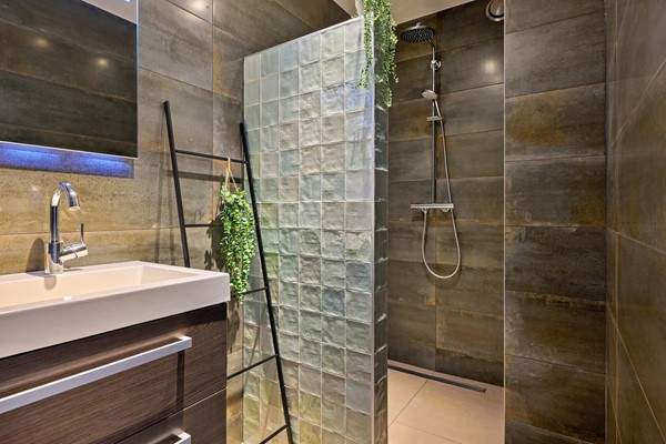 Medium property photo - Leeuwendalersweg 614, 1061 BJ Amsterdam